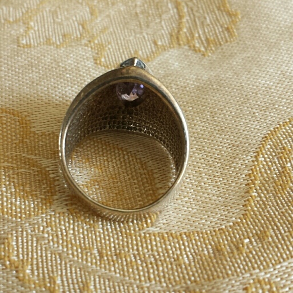 Jewelry - Picture 4 of 4